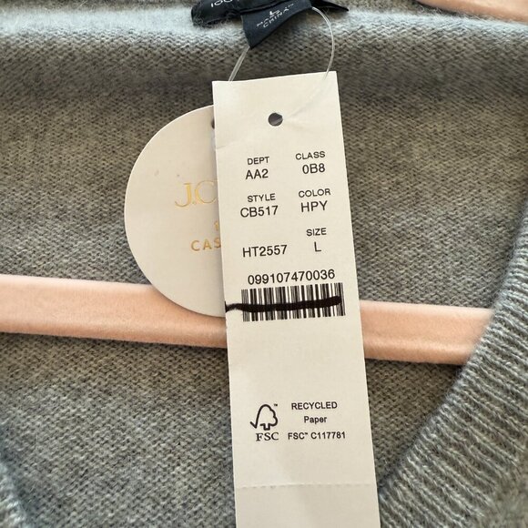 Cashmere V-neck sweater Size Large - Picture 2 of 12